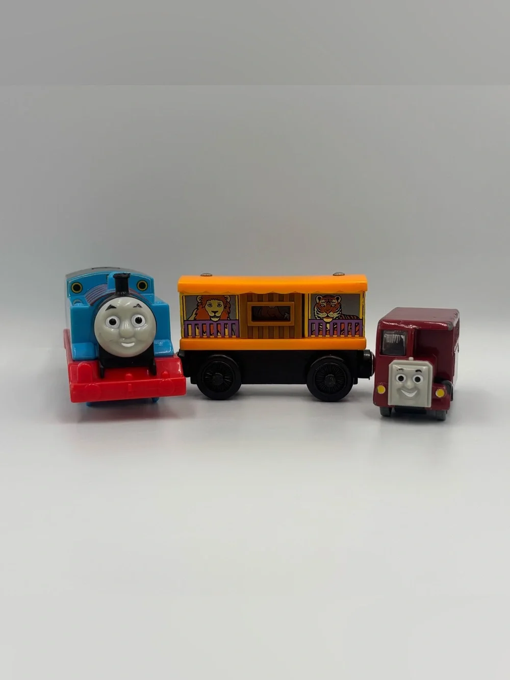 RARE Y2K Thomas & Friends Motorized Thomas Zoo Car Bertie the Bus Train Toy Lot